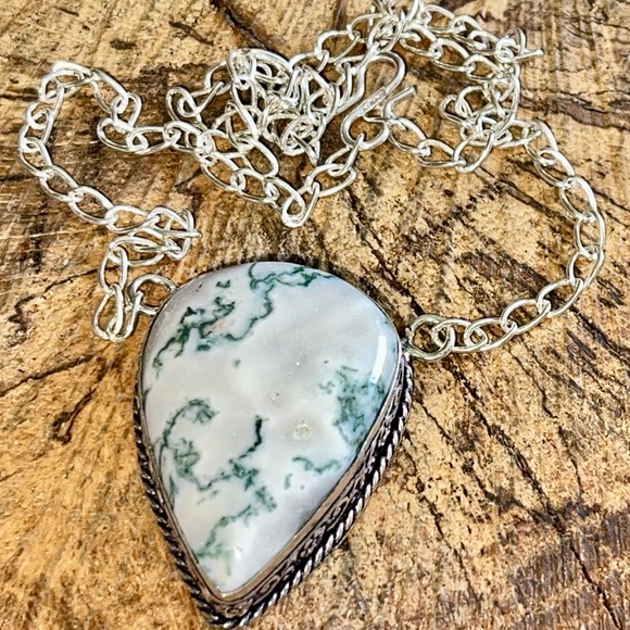 Dendritic Tree Agate Pendant Necklace - Picture 5 of 10